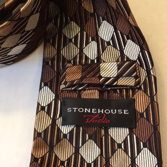 Stone house studio silk tie - Picture 3 of 8